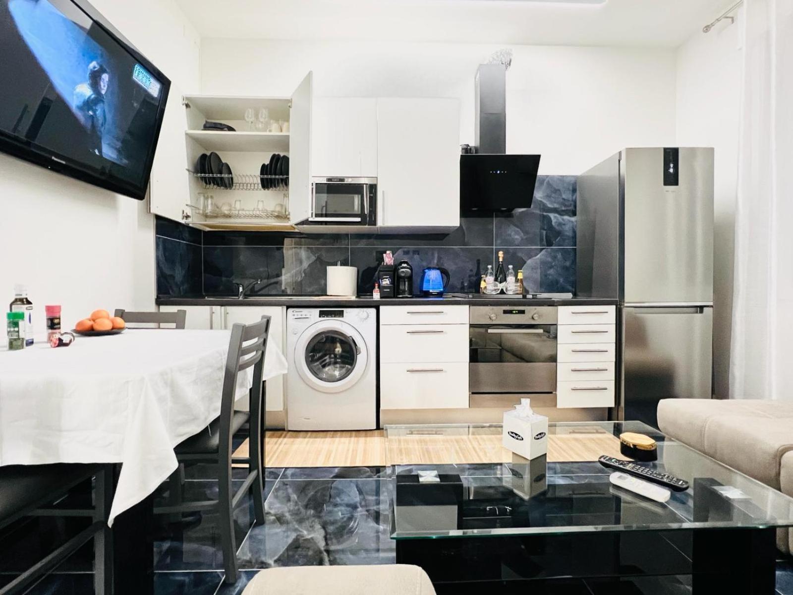 Seven Nights Bologna Bed and Breakfast Εξωτερικό φωτογραφία