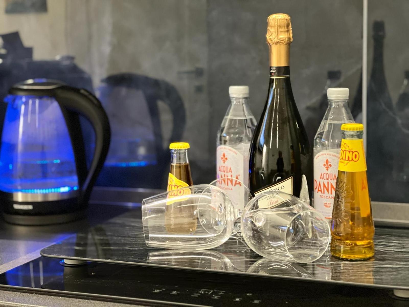 Seven Nights Bologna Bed and Breakfast Εξωτερικό φωτογραφία